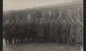Grupa Żołnierzy Wojska Polskiego na dworcu w Lublinie, 1934